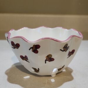 Anthropologie Scalloped Edge Footed Trinket Ceramic Bowl  Pink Rim And Acorns